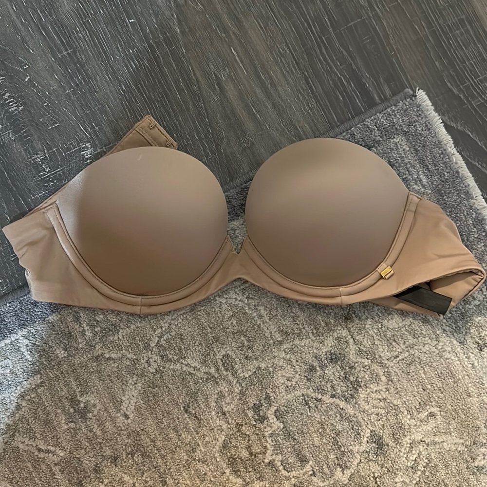 VS Strapless Bra